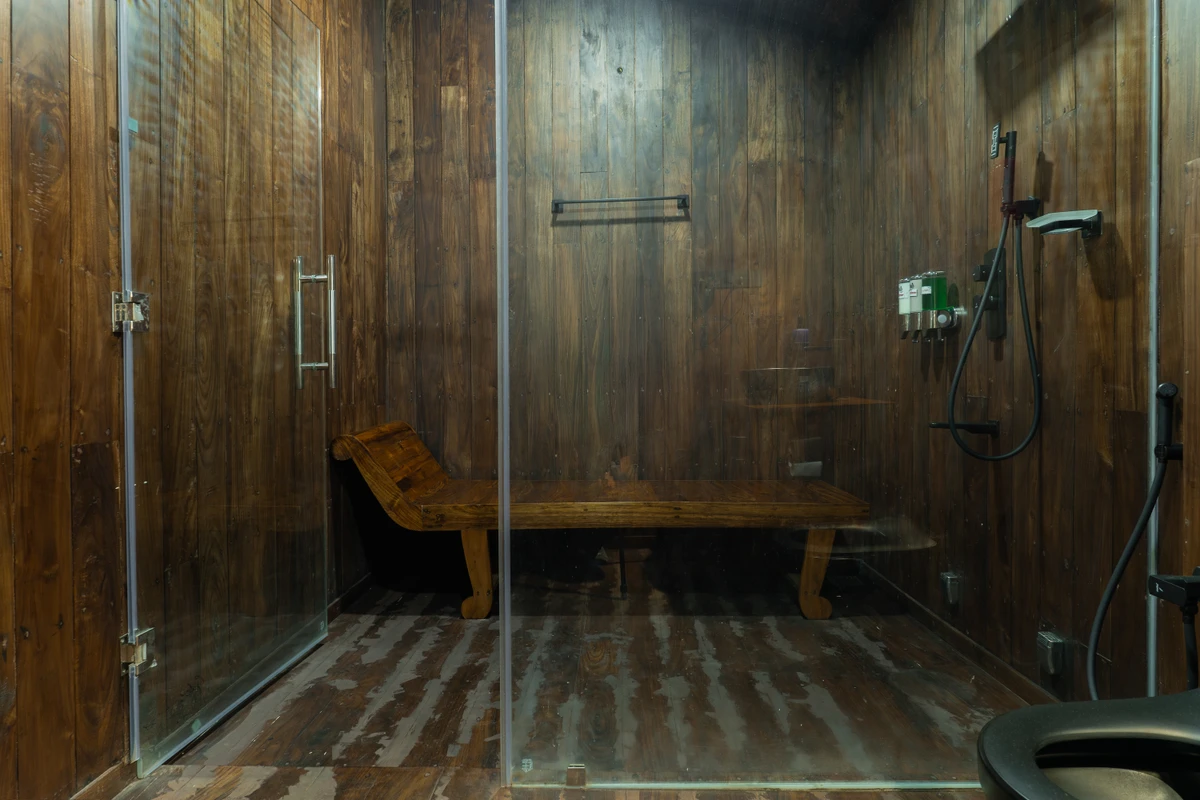 Premium Bedroom Bathroom Suite Premium bedroom bathroom suite at boCHE 1000 Acres, one of the best resorts in wayanad